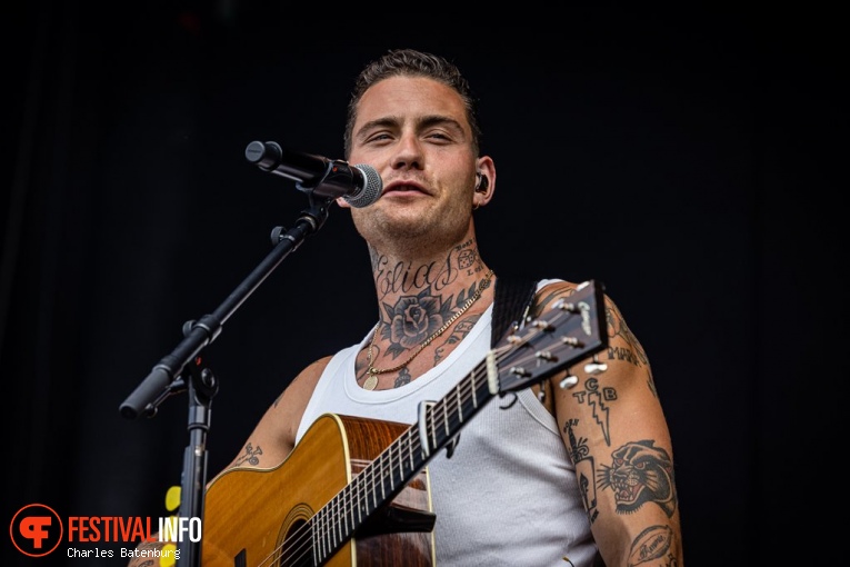 Douwe Bob op Spoorpark LIVE 2024 foto