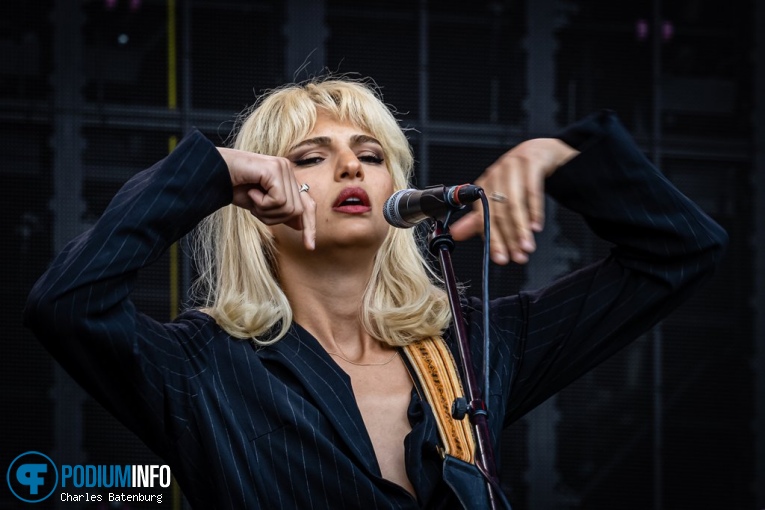Hiqpy op Massive Attack - 27/06 - Spoorpark foto