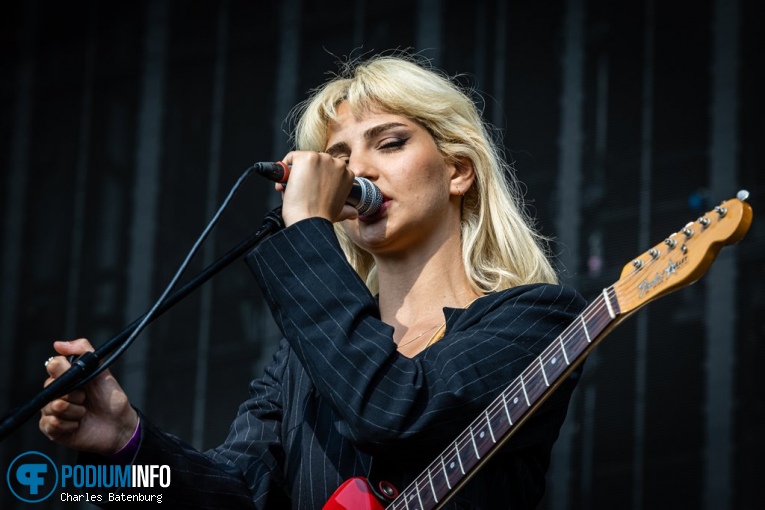 Hiqpy op Massive Attack - 27/06 - Spoorpark foto