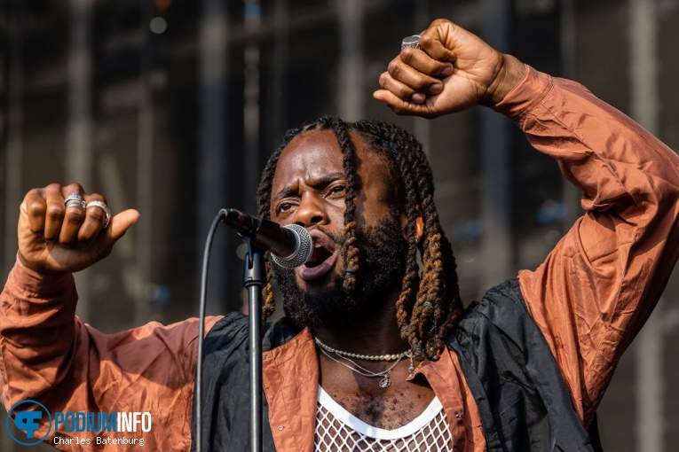 Young Fathers op Massive Attack - 27/06 - Spoorpark foto