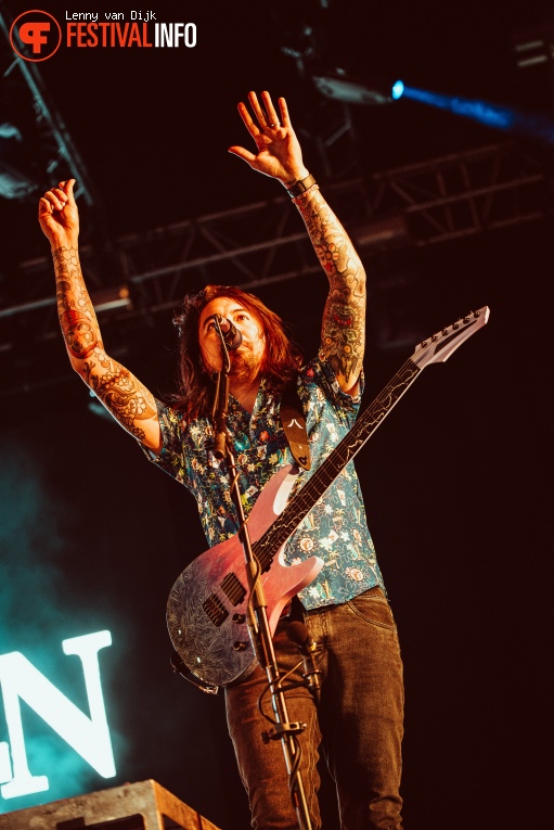 Of Mice & Men op Jera On Air 2024 foto