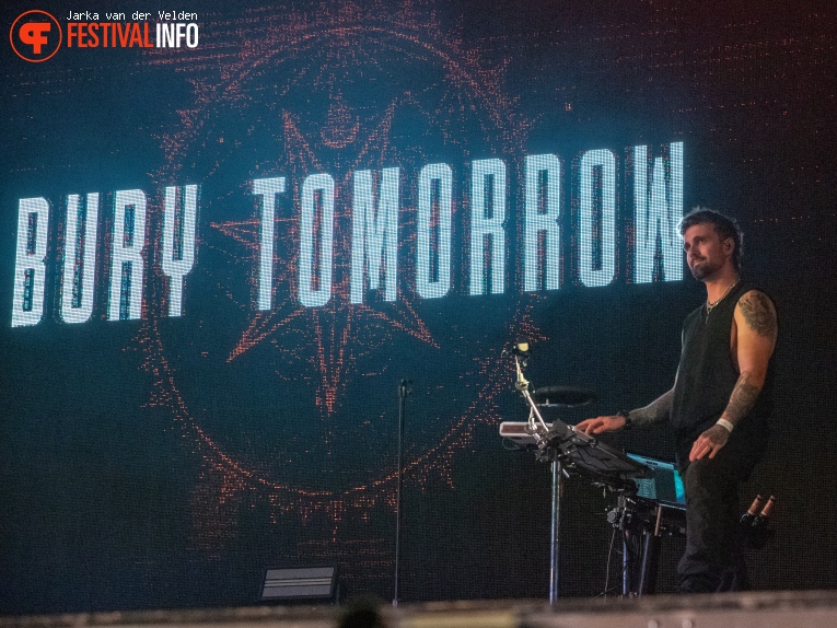 Bury Tomorrow op Jera On Air 2024 foto