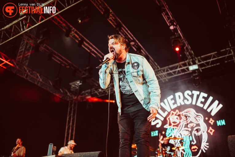Silverstein op Jera On Air 2024 foto