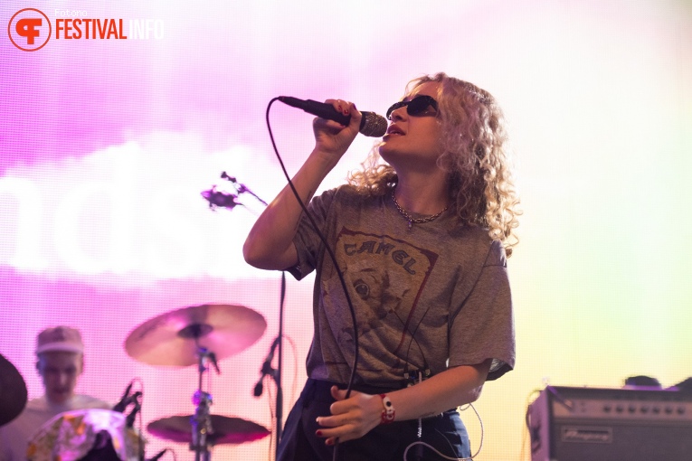 Blondshell op Down The Rabbit Hole 2024 - Vrijdag foto