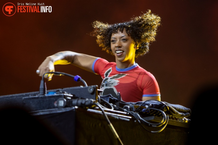 Nia Archives op Down The Rabbit Hole 2024 - Vrijdag foto