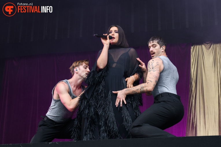 Jessie Ware op Down The Rabbit Hole 2024 - Zondag foto