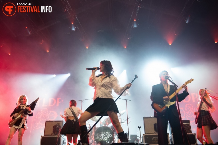 The Last Dinner Party op Down The Rabbit Hole 2024 - Zondag foto
