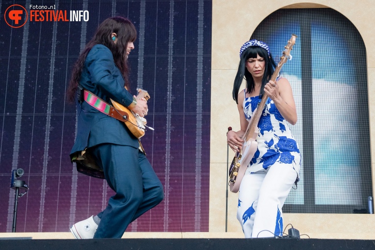 Khruangbin op Down The Rabbit Hole 2024 - Zondag foto