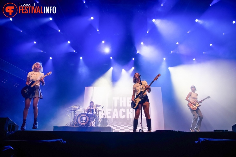 The Beaches op Down The Rabbit Hole 2024 - Zondag foto