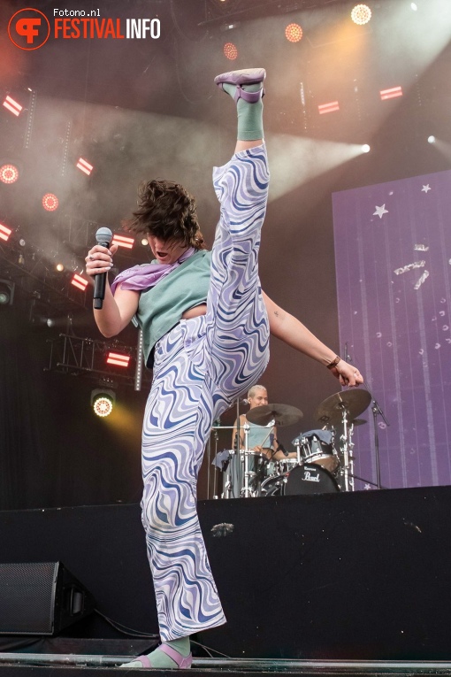 Sammy Rae & The Friends op Down The Rabbit Hole 2024 - Zondag foto