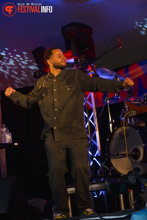 IKNOWNOA op Metropolis Festival 2024 foto