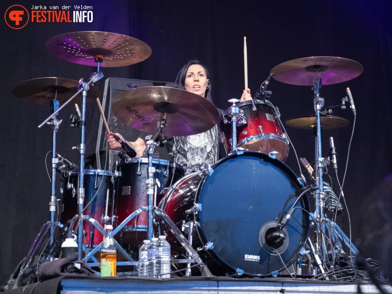 Life Of Agony op Hellmond Open Air 2024 foto