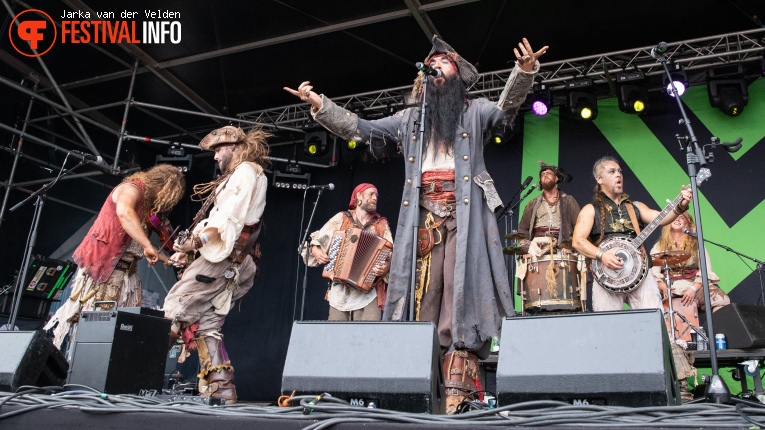 Ye Banished Privateers op Pirate Metal Party 2024 foto