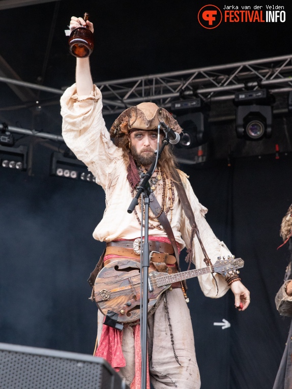 Ye Banished Privateers op Pirate Metal Party 2024 foto