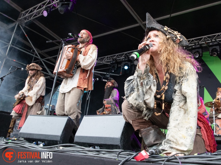 Ye Banished Privateers op Pirate Metal Party 2024 foto