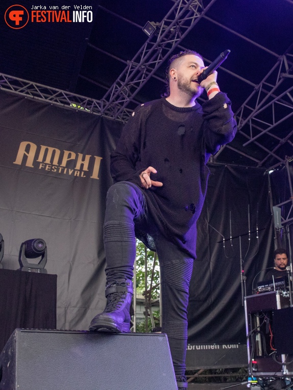 J:Dead op Amphi Festival 2024 foto