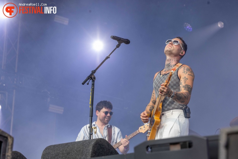 Douwe Bob op Zwarte Cross 2024 -  Donderdag foto