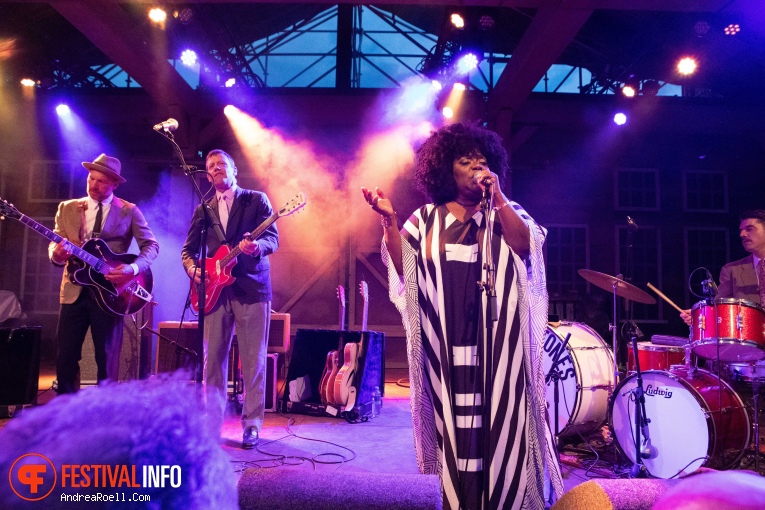 Michelle David & The True-tones op Zwarte Cross 2024 - Zaterdag foto