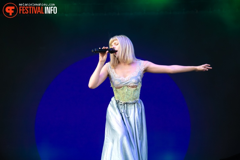 Aurora op Paléo 2024 foto