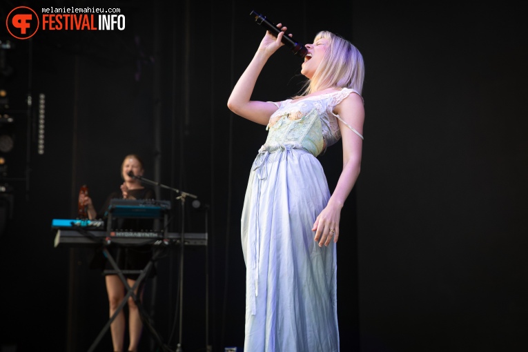 Aurora op Paléo 2024 foto