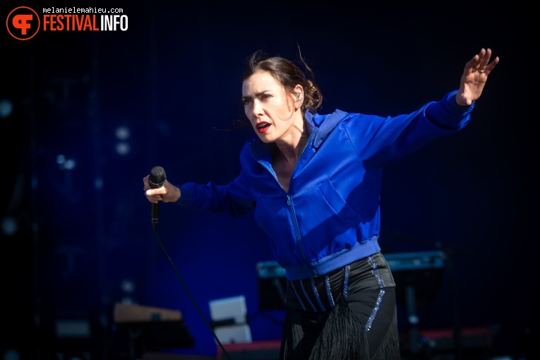 Olivia Ruiz op Paléo 2024 foto