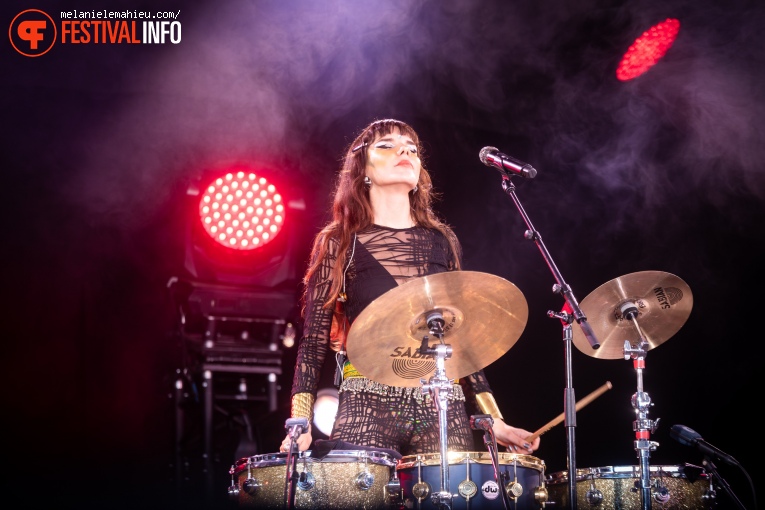 Gaye Su Akyol op Paléo 2024 foto