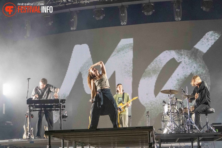 MØ op Sziget 2024 - Zaterdag foto