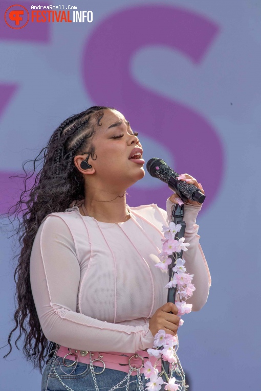 Zoe Wees op Sziget 2024 - Zaterdag foto