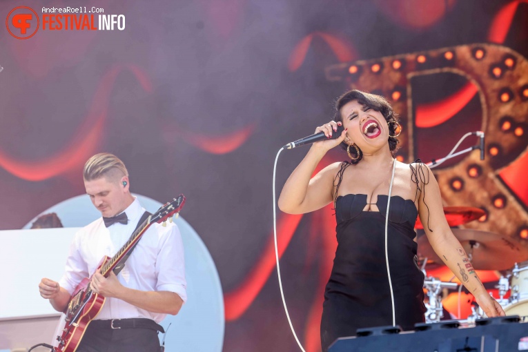 Raye op Sziget 2024 - Maandag foto