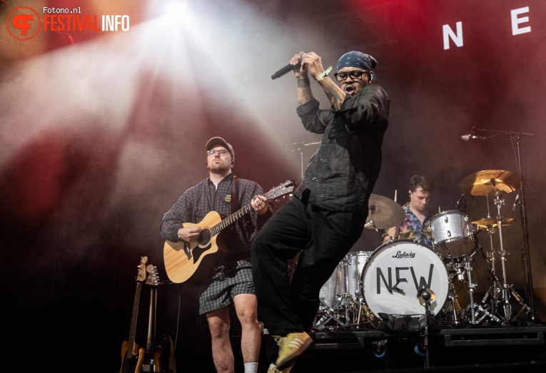 New West op Lowlands 2024 - Vrijdag foto