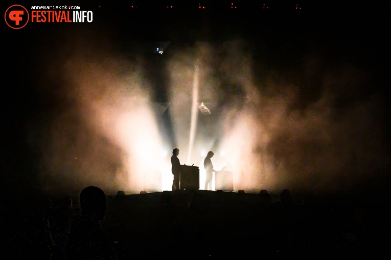 Justice (F) op Lowlands 2024 - Vrijdag foto