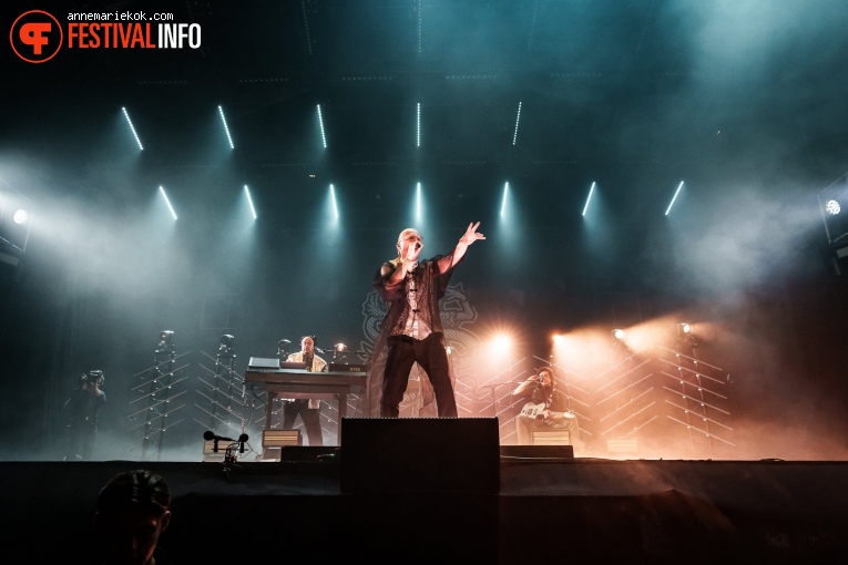Prins S. en De Geit op Lowlands 2024 - Vrijdag foto