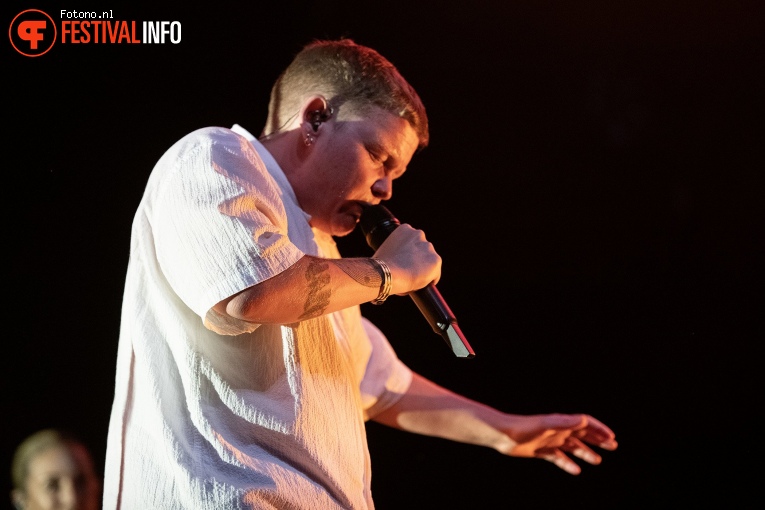 Kae Tempest op Lowlands 2024 - Vrijdag foto