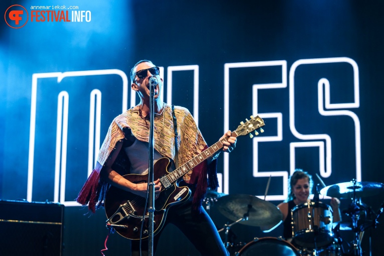 Miles Kane op Lowlands 2024 - Vrijdag foto