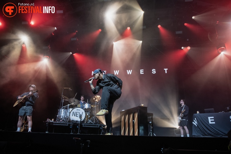 New West op Lowlands 2024 - Vrijdag foto