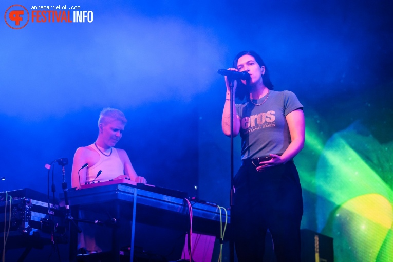 Romy op Lowlands 2024 - Zaterdag foto