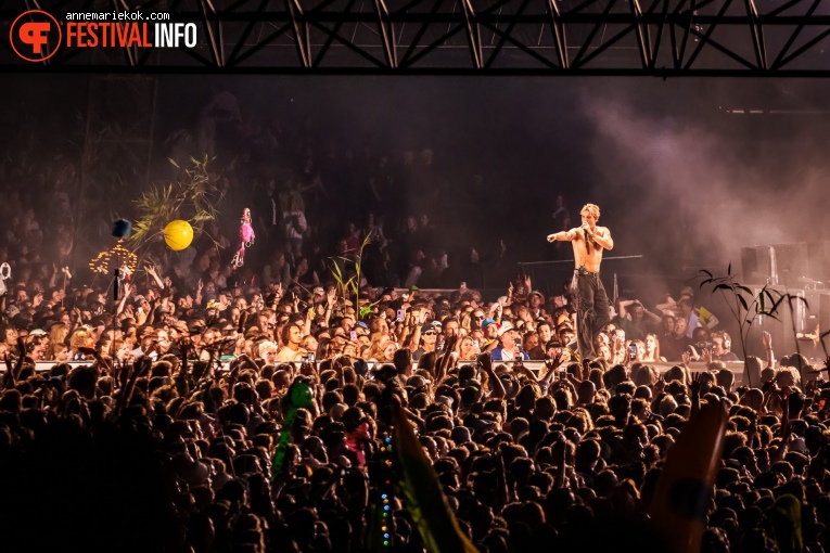 Goldband op Lowlands 2024 - Zondag foto