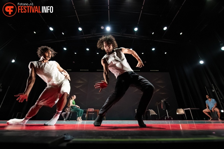 Conny Janssen Danst op Lowlands 2024 - Zondag foto