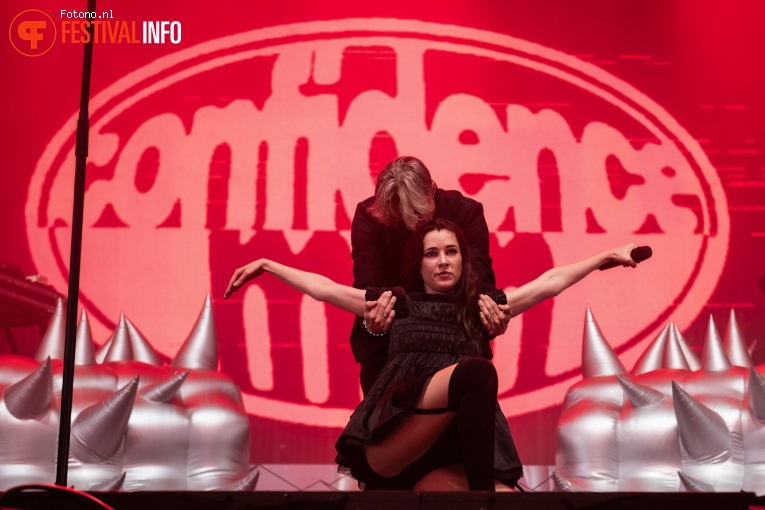 Confidence Man op Lowlands 2024 - Zondag foto