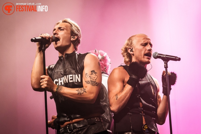 Goldband op Lowlands 2024 - Zondag foto