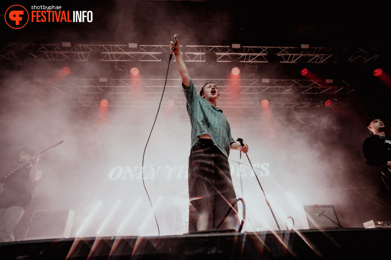 Only The Poets op Superbloom Festival 2024 foto