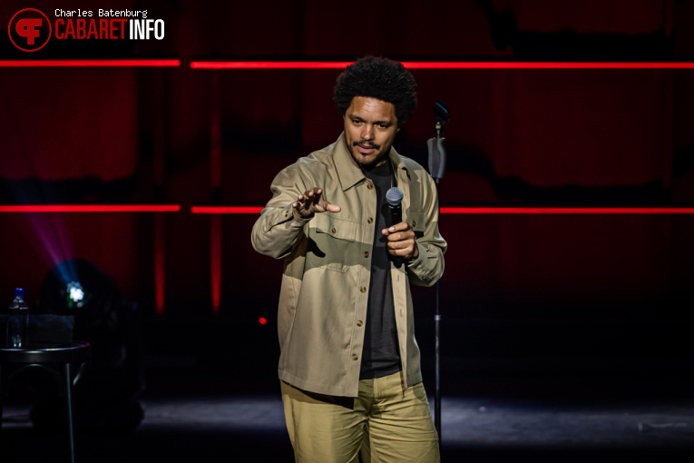 Trevor Noah op Trevor Noah - 09/09 - Ahoy (RTM Stage) foto