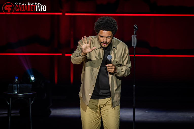 Trevor Noah op Trevor Noah - 09/09 - Ahoy (RTM Stage) foto