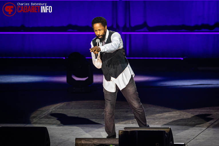 Wil Sylvince op Trevor Noah - 09/09 - Ahoy (RTM Stage) foto