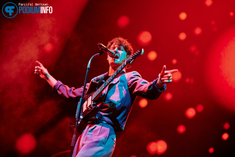 Foto Glass Animals in AFAS Live op 26 October 2024 op Podiuminfo. Foto 8 van 12.