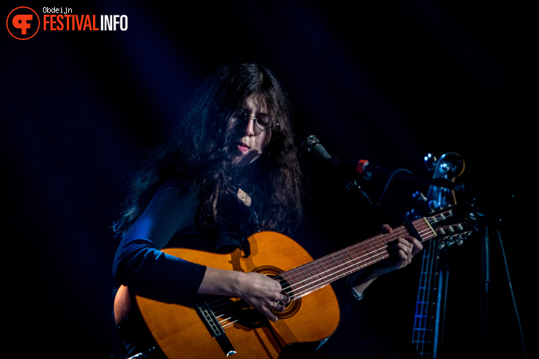 Jessica Pratt op TakeRoot Festival 2024 foto