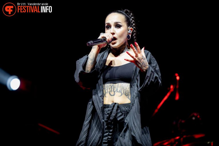 Jinjer op Sepulfest 2024 foto