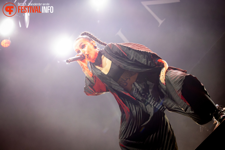 Jinjer op Sepulfest 2024 foto