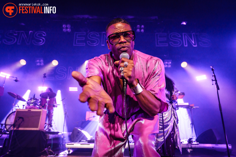 Arp Frique & The Perpetual Singers op Eurosonic Noorderslag (ESNS) 2025 - Woensdag foto