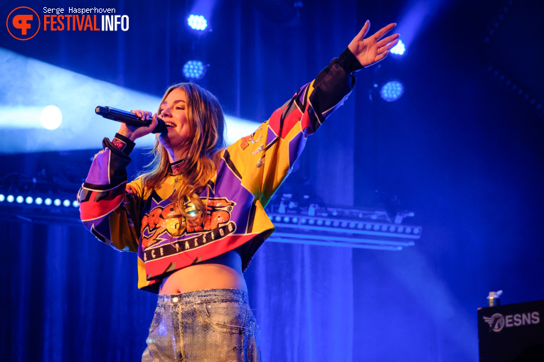 Roxy Dekker op Eurosonic Noorderslag (ESNS) 2025 - Zaterdag foto